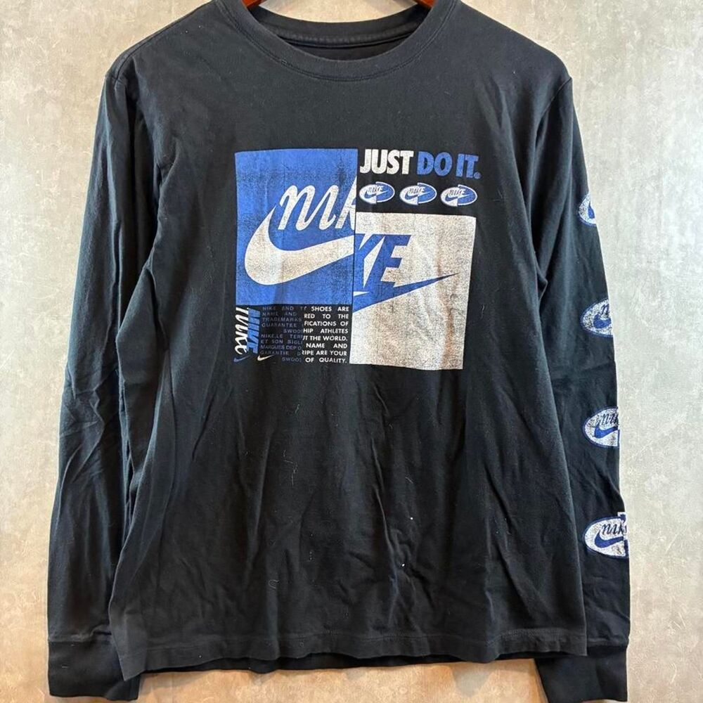 Nike Men's Black Shirt